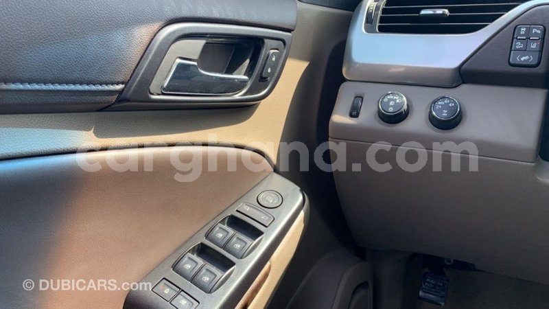 Big with watermark chevrolet suburban ashanti import dubai 37701