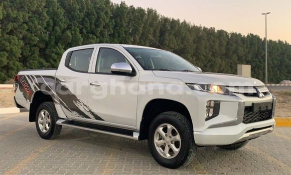 Buy Import Mitsubishi L200 White Car in Import - Dubai in Ashanti Buy Import Mitsubishi L200 White Car in Import - Dubai in Ashanti