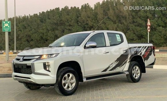 Buy Import Mitsubishi L200 White Car in Import - Dubai in Ashanti Buy Import Mitsubishi L200 White Car in Import - Dubai in Ashanti