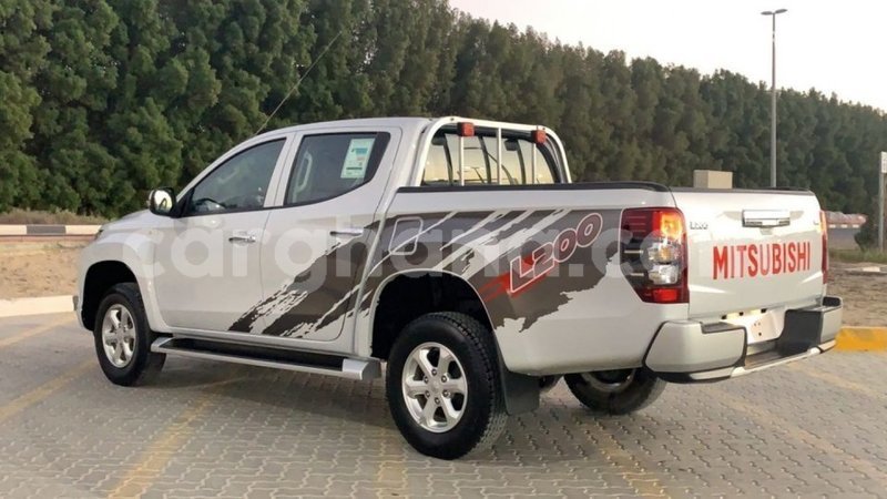 Big with watermark mitsubishi l200 ashanti import dubai 37702