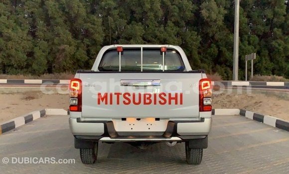 Buy Import Mitsubishi L200 White Car in Import - Dubai in Ashanti Buy Import Mitsubishi L200 White Car in Import - Dubai in Ashanti
