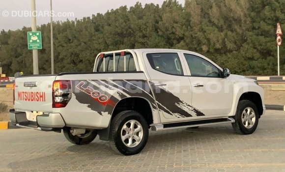 Buy Import Mitsubishi L200 White Car in Import - Dubai in Ashanti Buy Import Mitsubishi L200 White Car in Import - Dubai in Ashanti