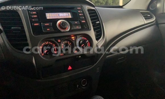 Buy Import Mitsubishi L200 White Car in Import - Dubai in Ashanti Buy Import Mitsubishi L200 White Car in Import - Dubai in Ashanti