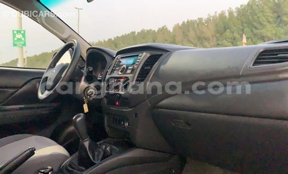 Buy Import Mitsubishi L200 White Car in Import - Dubai in Ashanti Buy Import Mitsubishi L200 White Car in Import - Dubai in Ashanti