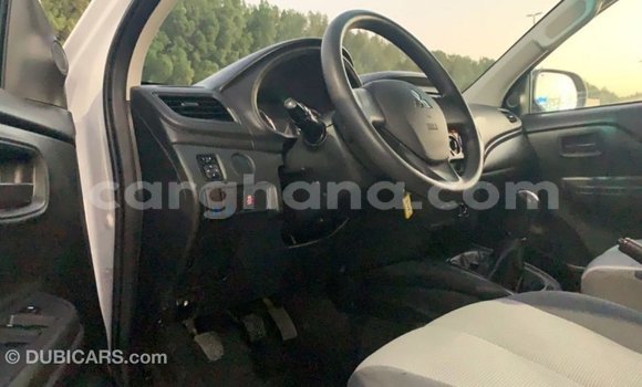 Buy Import Mitsubishi L200 White Car in Import - Dubai in Ashanti Buy Import Mitsubishi L200 White Car in Import - Dubai in Ashanti
