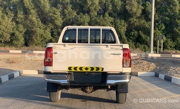 Buy Import Toyota Hilux White Car in Import - Dubai in Ashanti Buy Import Toyota Hilux White Car in Import - Dubai in Ashanti