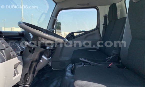 Buy Import Mitsubishi Carisma White Car in Import - Dubai in Ashanti Buy Import Mitsubishi Carisma White Car in Import - Dubai in Ashanti