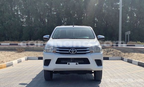 Sayi Imported Toyota Hilux White Mota in Import - Dubai a Ashanti Sayi Imported Toyota Hilux White Mota in Import - Dubai a Ashanti