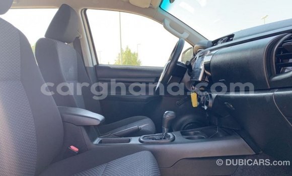 Sayi Imported Toyota Hilux White Mota in Import - Dubai a Ashanti Sayi Imported Toyota Hilux White Mota in Import - Dubai a Ashanti