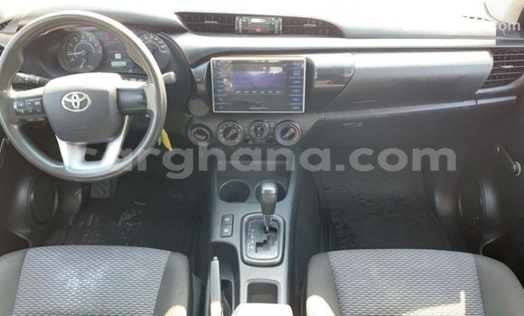 Sayi Imported Toyota Hilux White Mota in Import - Dubai a Ashanti Sayi Imported Toyota Hilux White Mota in Import - Dubai a Ashanti