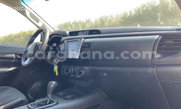 Sayi Imported Toyota Hilux White Mota in Import - Dubai a Ashanti Sayi Imported Toyota Hilux White Mota in Import - Dubai a Ashanti