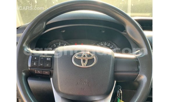 Sayi Imported Toyota Hilux White Mota in Import - Dubai a Ashanti Sayi Imported Toyota Hilux White Mota in Import - Dubai a Ashanti