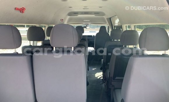 Ra Imported Toyota Hiace funfun Ọkọ̀ in Import - Dubai ni Ashanti Ra Imported Toyota Hiace funfun Ọkọ̀ in Import - Dubai ni Ashanti