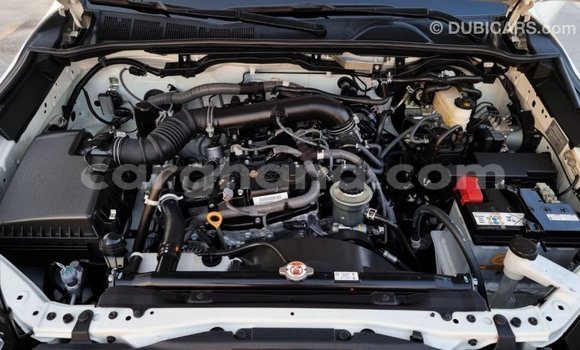 Buy Import Toyota Fortuner White Car in Import - Dubai in Ashanti Buy Import Toyota Fortuner White Car in Import - Dubai in Ashanti