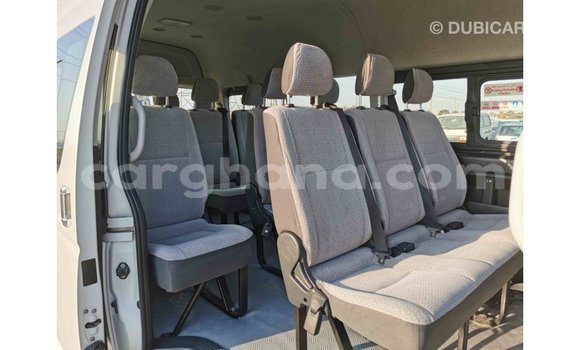 Ra Imported Toyota Hiace funfun Ọkọ̀ in Import - Dubai ni Ashanti Ra Imported Toyota Hiace funfun Ọkọ̀ in Import - Dubai ni Ashanti