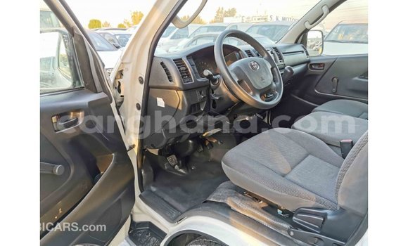 Sayi Imported Toyota Hiace White Mota in Import - Dubai a Ashanti Sayi Imported Toyota Hiace White Mota in Import - Dubai a Ashanti