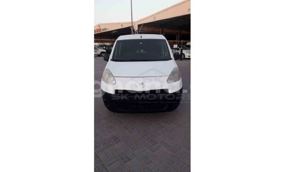Sayi Imported Peugeot Partner White Mota in Import - Dubai a Ashanti Sayi Imported Peugeot Partner White Mota in Import - Dubai a Ashanti