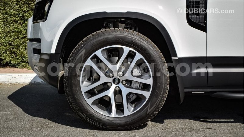 Big with watermark land rover defender ashanti import dubai 37734