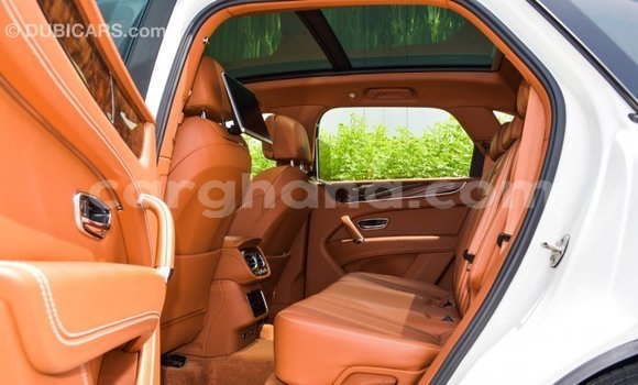 Buy Import Bentley Bentayga White Car in Import - Dubai in Ashanti Buy Import Bentley Bentayga White Car in Import - Dubai in Ashanti