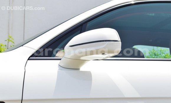 Buy Import Bentley Bentayga White Car in Import - Dubai in Ashanti Buy Import Bentley Bentayga White Car in Import - Dubai in Ashanti