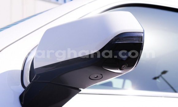 Sayi Imported Cadillac Escalade White Mota in Import - Dubai a Ashanti Sayi Imported Cadillac Escalade White Mota in Import - Dubai a Ashanti