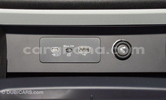 Sayi Imported Land Rover Defender Green Mota in Import - Dubai a Ashanti Sayi Imported Land Rover Defender Green Mota in Import - Dubai a Ashanti