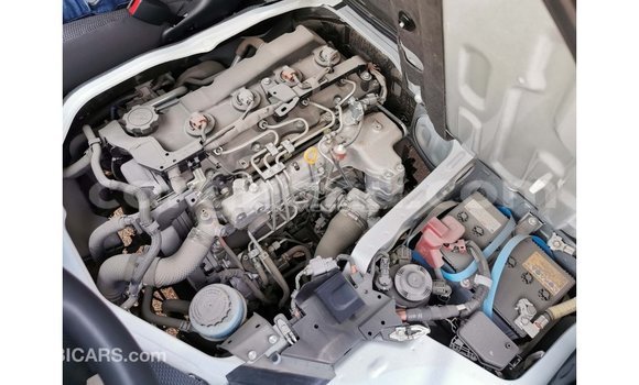 Buy Import Toyota Hiace White Car in Import - Dubai in Ashanti Buy Import Toyota Hiace White Car in Import - Dubai in Ashanti