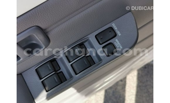 Sayi Imported Toyota Land Cruiser White Mota in Import - Dubai a Ashanti Sayi Imported Toyota Land Cruiser White Mota in Import - Dubai a Ashanti