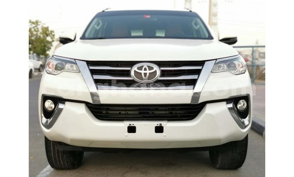 Buy Import Toyota Fortuner White Car in Import - Dubai in Ashanti Buy Import Toyota Fortuner White Car in Import - Dubai in Ashanti