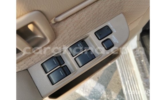Sayi Imported Toyota Land Cruiser White Mota in Import - Dubai a Ashanti Sayi Imported Toyota Land Cruiser White Mota in Import - Dubai a Ashanti