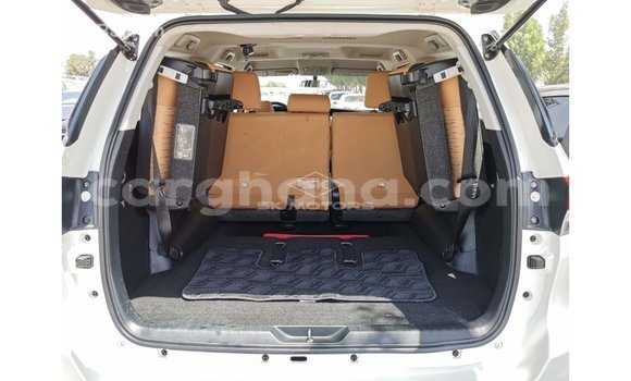 Ra Imported Toyota Fortuner funfun Ọkọ̀ in Import - Dubai ni Ashanti Ra Imported Toyota Fortuner funfun Ọkọ̀ in Import - Dubai ni Ashanti