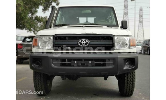 Buy Import Toyota Land Cruiser White Car in Import - Dubai in Ashanti Buy Import Toyota Land Cruiser White Car in Import - Dubai in Ashanti