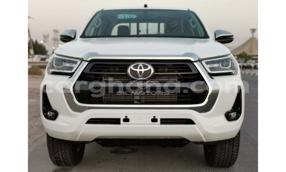 Buy Import Toyota Hilux White Car in Import - Dubai in Ashanti