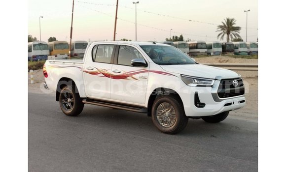 Ra Imported Toyota Hilux funfun Ọkọ̀ in Import - Dubai ni Ashanti Ra Imported Toyota Hilux funfun Ọkọ̀ in Import - Dubai ni Ashanti