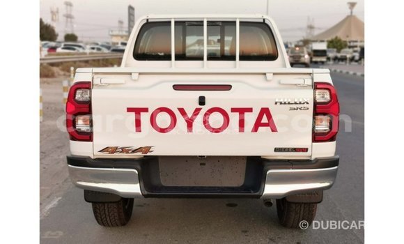 Ra Imported Toyota Hilux funfun Ọkọ̀ in Import - Dubai ni Ashanti Ra Imported Toyota Hilux funfun Ọkọ̀ in Import - Dubai ni Ashanti
