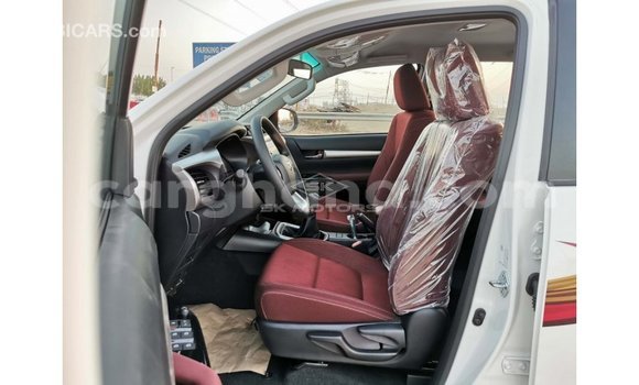 Ra Imported Toyota Hilux funfun Ọkọ̀ in Import - Dubai ni Ashanti Ra Imported Toyota Hilux funfun Ọkọ̀ in Import - Dubai ni Ashanti