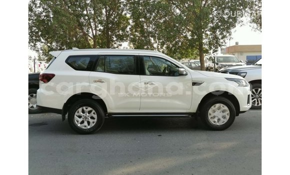 Buy Import Nissan Xterra White Car in Import - Dubai in Ashanti Buy Import Nissan Xterra White Car in Import - Dubai in Ashanti