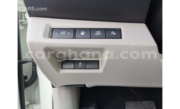 Buy Import Nissan Xterra White Car in Import - Dubai in Ashanti Buy Import Nissan Xterra White Car in Import - Dubai in Ashanti