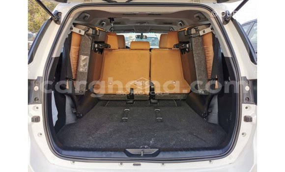 Sayi Imported Toyota Fortuner White Mota in Import - Dubai a Ashanti Sayi Imported Toyota Fortuner White Mota in Import - Dubai a Ashanti