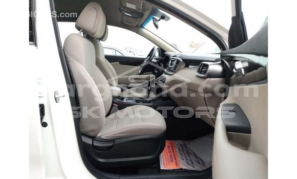 Ra Imported Kia Sorento funfun Ọkọ̀ in Import - Dubai ni Ashanti Ra Imported Kia Sorento funfun Ọkọ̀ in Import - Dubai ni Ashanti