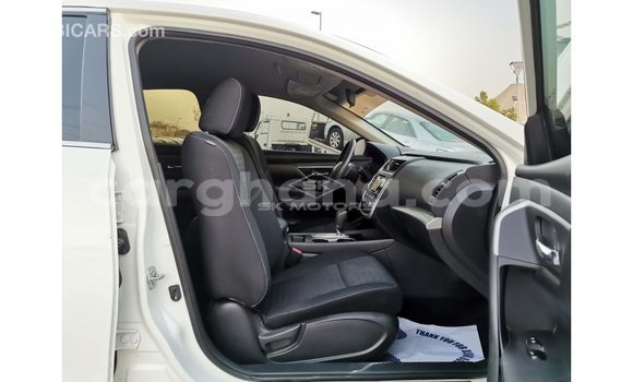 Ra Imported Nissan Altima funfun Ọkọ̀ in Import - Dubai ni Ashanti Ra Imported Nissan Altima funfun Ọkọ̀ in Import - Dubai ni Ashanti