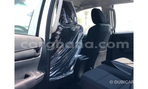 Ra Imported Toyota Hilux funfun Ọkọ̀ in Import - Dubai ni Ashanti Ra Imported Toyota Hilux funfun Ọkọ̀ in Import - Dubai ni Ashanti