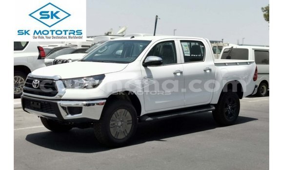 Sayi Imported Toyota Hilux White Mota in Import - Dubai a Ashanti Sayi Imported Toyota Hilux White Mota in Import - Dubai a Ashanti