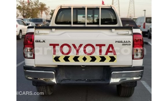 Buy Import Toyota Hilux White Car in Import - Dubai in Ashanti Buy Import Toyota Hilux White Car in Import - Dubai in Ashanti