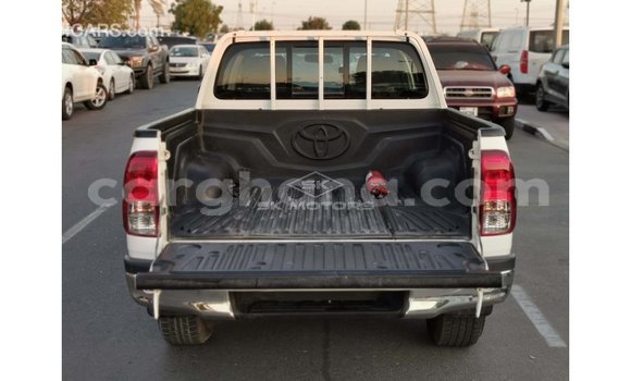 Buy Import Toyota Hilux White Car in Import - Dubai in Ashanti Buy Import Toyota Hilux White Car in Import - Dubai in Ashanti