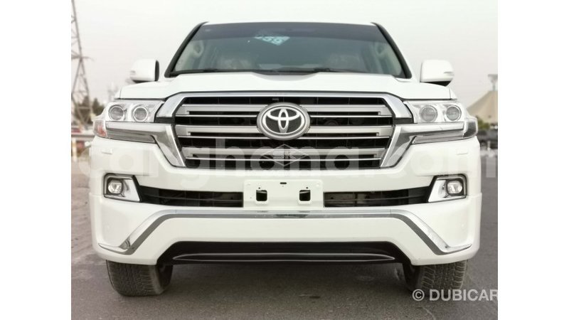 Big with watermark toyota land cruiser ashanti import dubai 37856