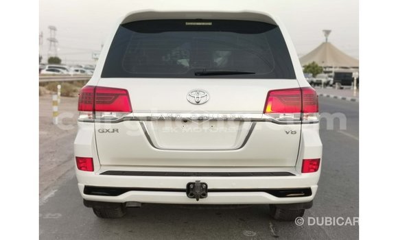 Sayi Imported Toyota Land Cruiser White Mota in Import - Dubai a Ashanti Sayi Imported Toyota Land Cruiser White Mota in Import - Dubai a Ashanti