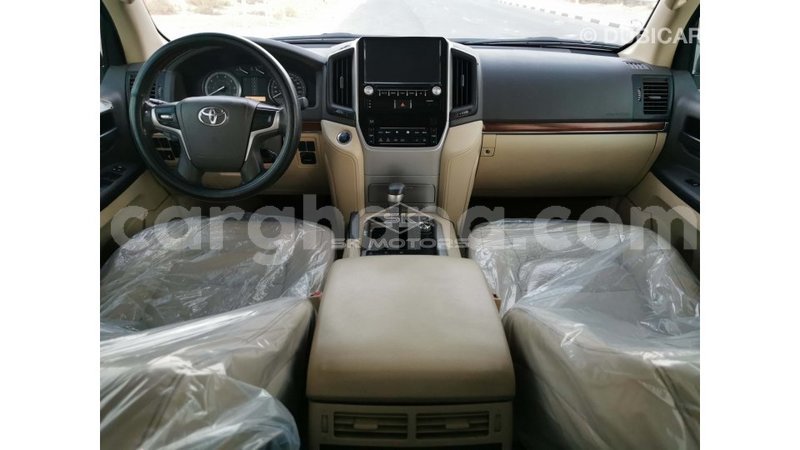 Big with watermark toyota land cruiser ashanti import dubai 37856