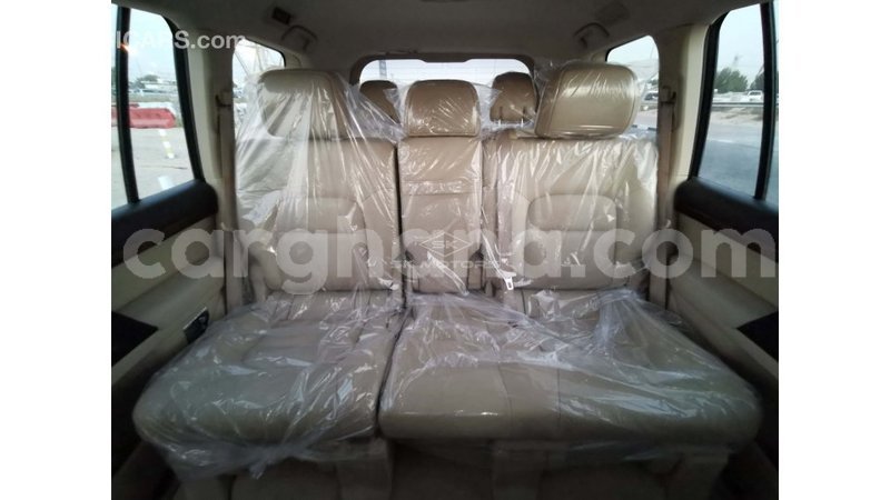 Big with watermark toyota land cruiser ashanti import dubai 37856