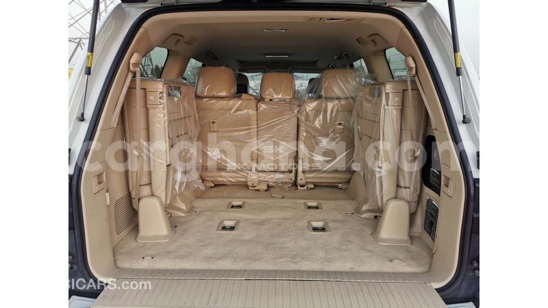 Big with watermark toyota land cruiser ashanti import dubai 37856